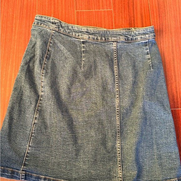 Set of 2 womens skirts size M/L jean and corduroy - Picture 3 of 7